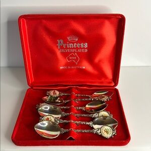 Vintage Silver Plated Collectible Spoons Australia Flowers